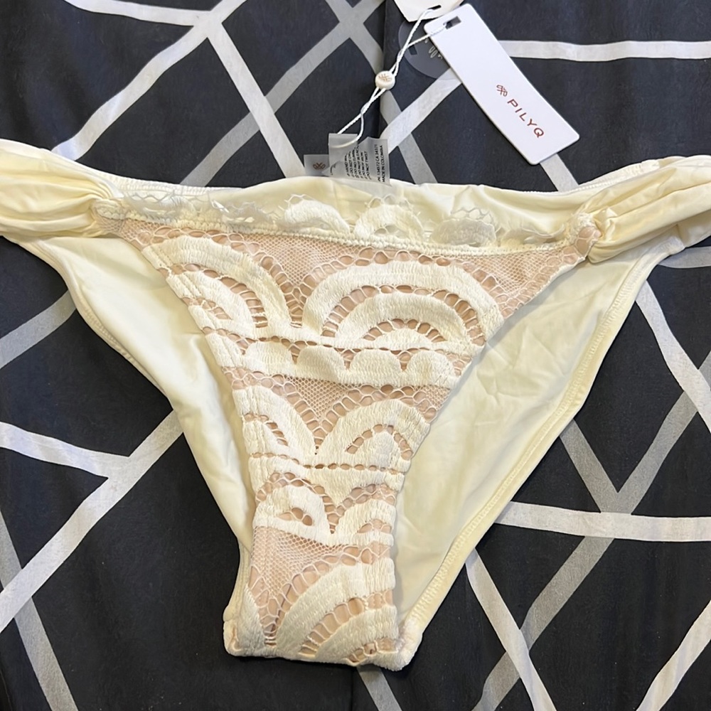 Pilyq crème bottoms